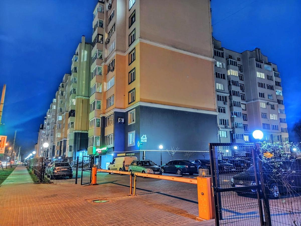 Апартаменти "Львівська Мрія" Exteriör bild